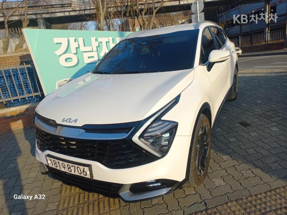 2022 - kia sportage