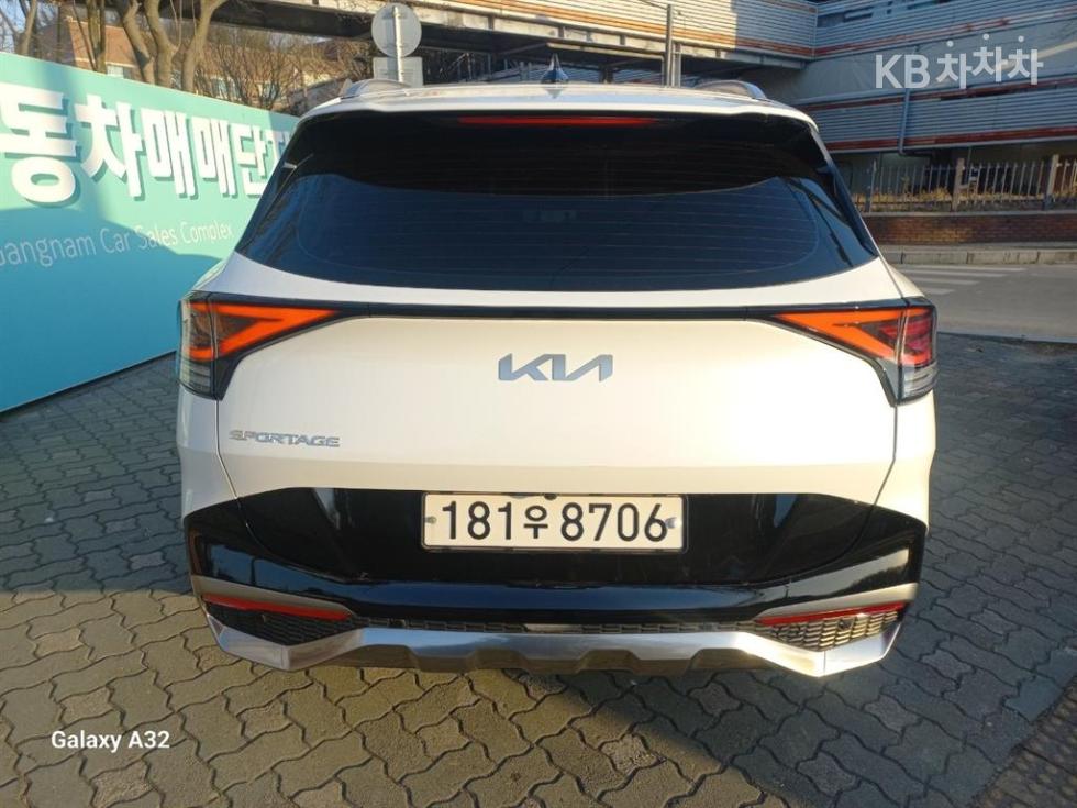 2022 - kia sportage