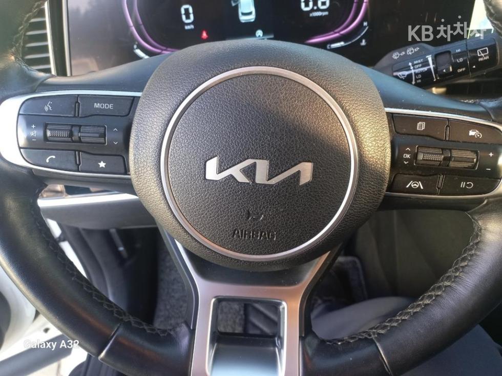 2022 - kia sportage