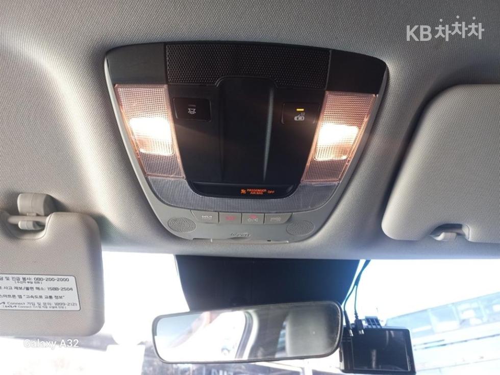 2022 - kia sportage
