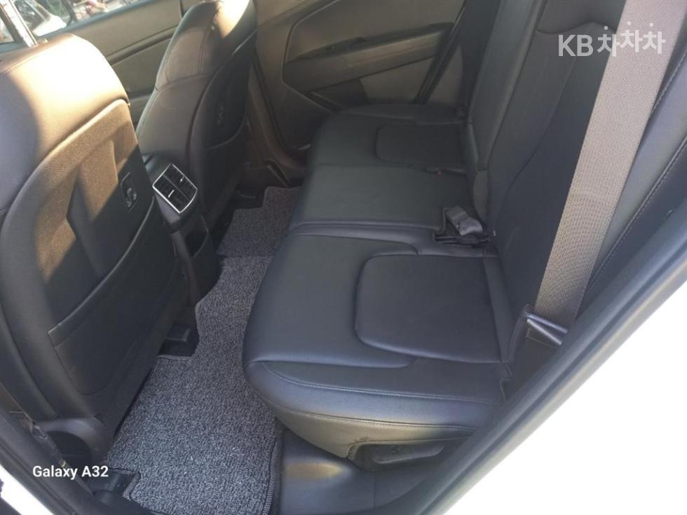 2022 - kia sportage