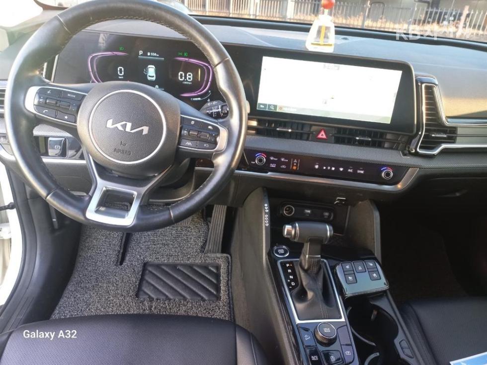 2022 - kia sportage