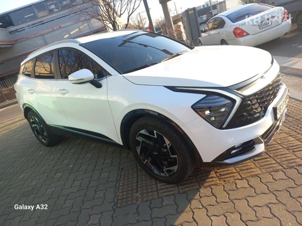2022 - kia sportage