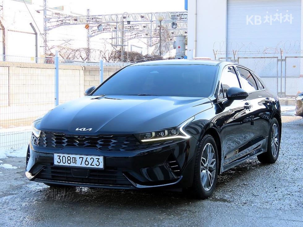 2023 - kia k5