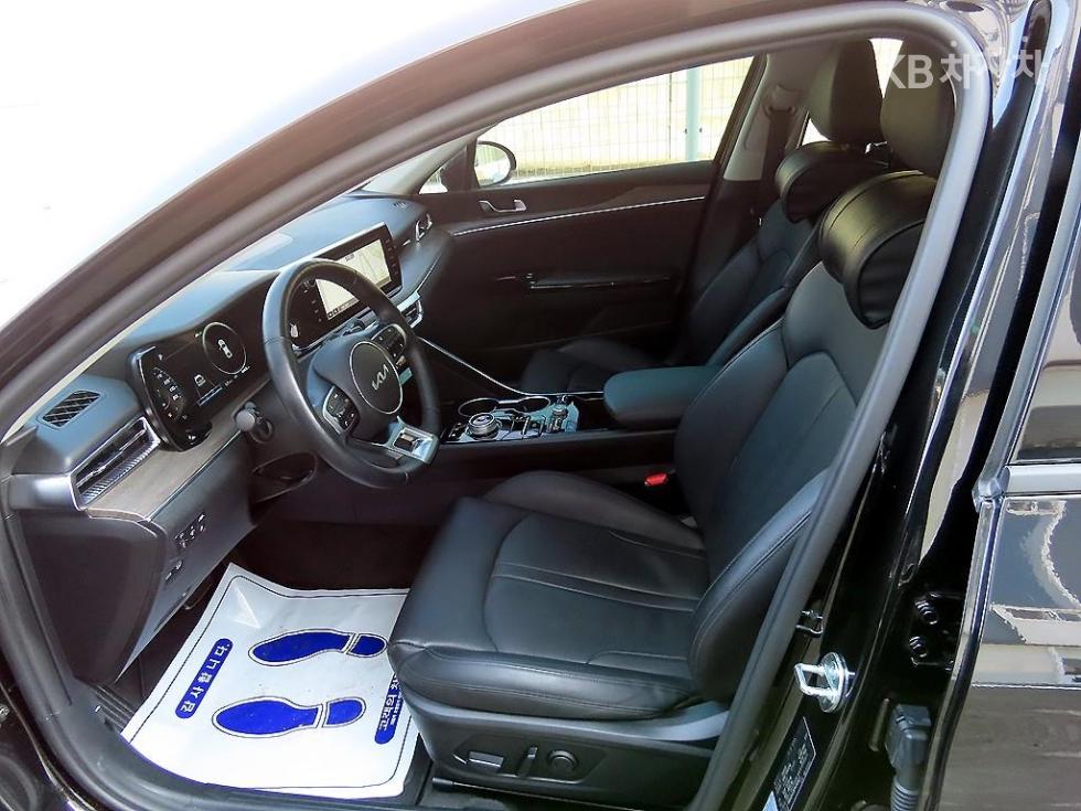 2023 - kia k5