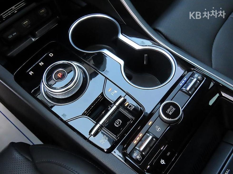 2023 - kia k5