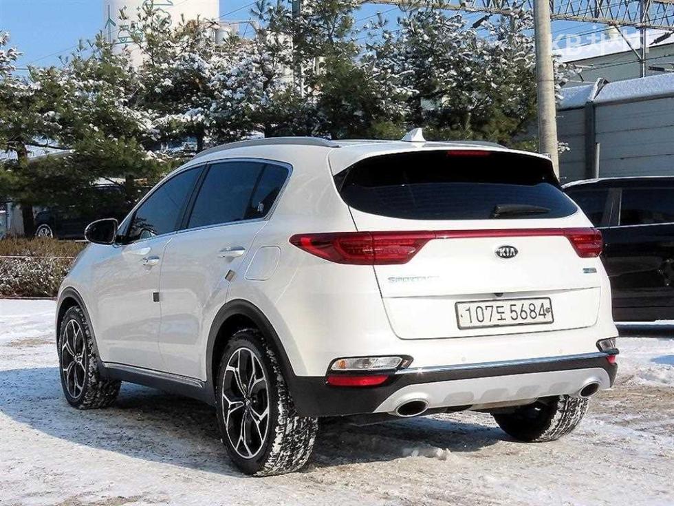 2020 - kia sportage
