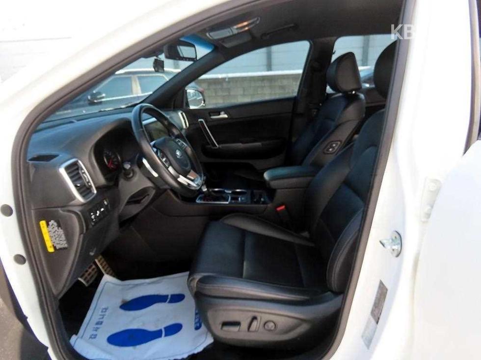 2020 - kia sportage