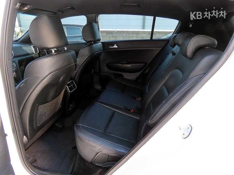 2020 - kia sportage