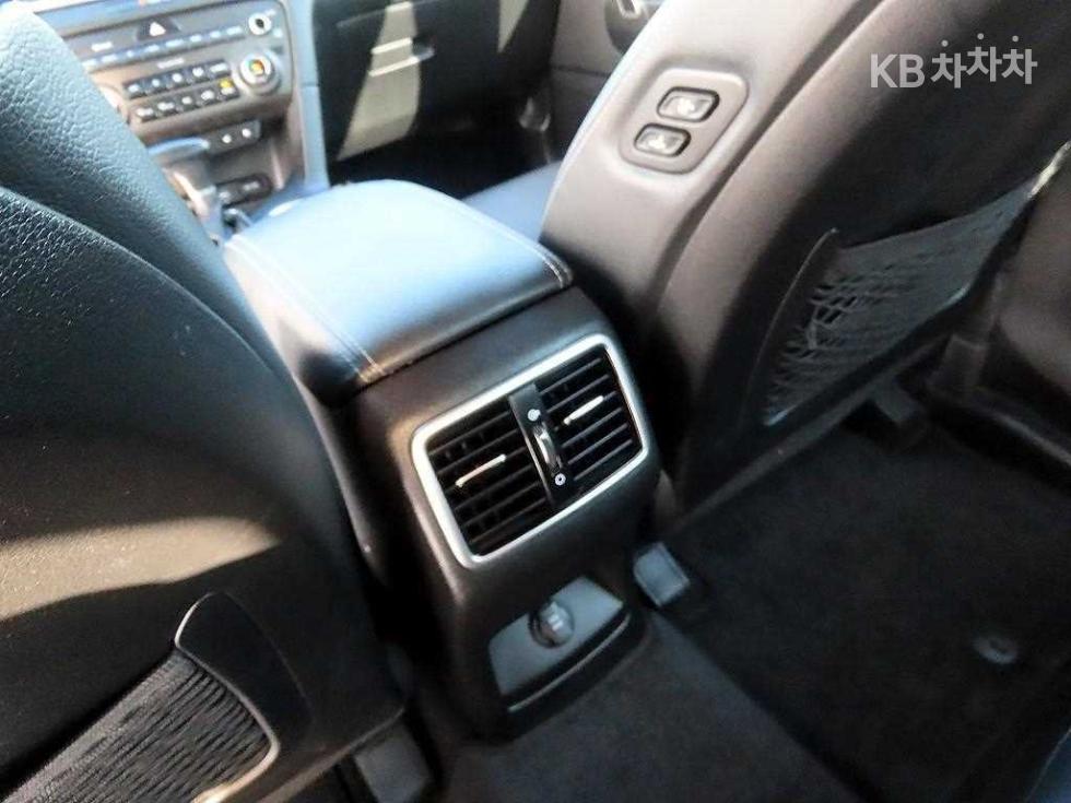 2020 - kia sportage