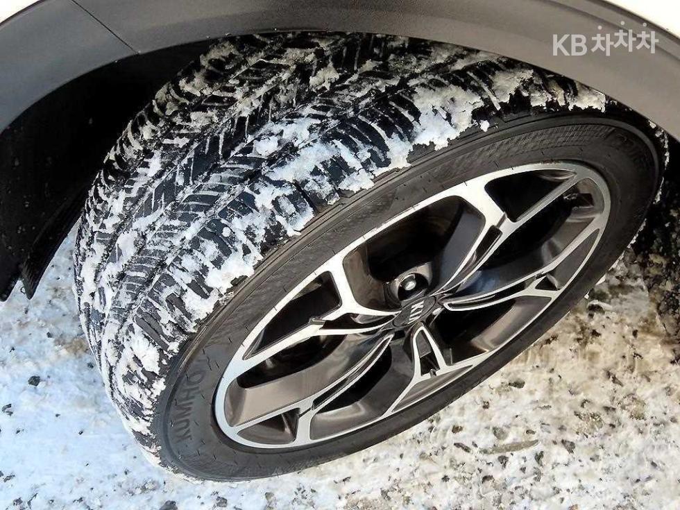 2020 - kia sportage