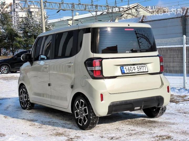 Kia Ray 1.0 Gasoline Signature 4