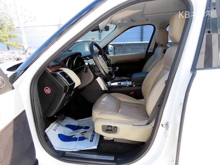 Land Rover Discovery 5 3.0 TD6 HSE 6