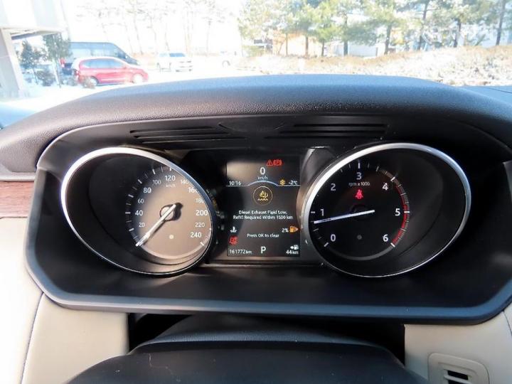 Land Rover Discovery 5 3.0 TD6 HSE 10