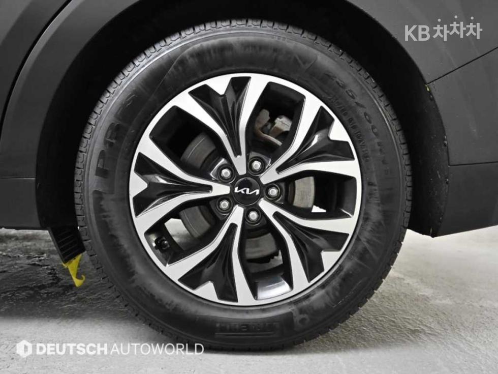 2023 - kia carnival