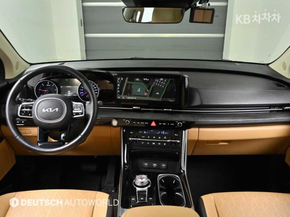 2023 - kia carnival