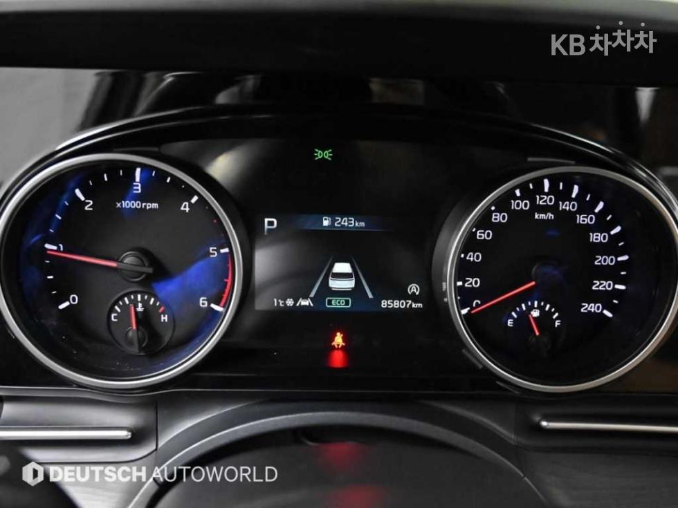 2023 - kia carnival