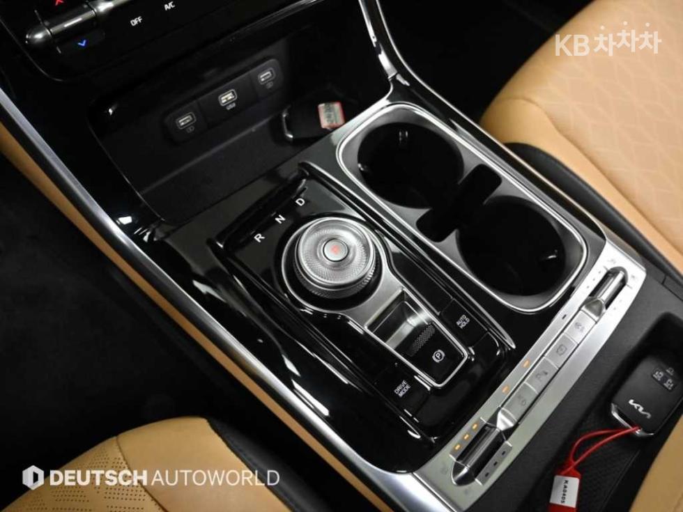 2023 - kia carnival