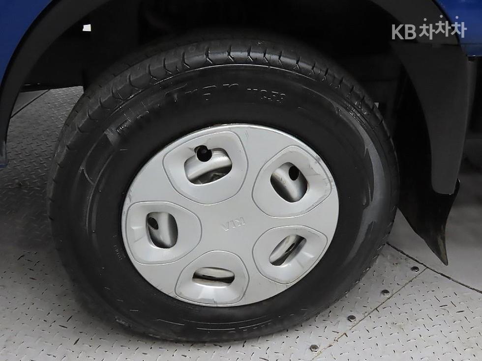 2012 - kia bongo iii