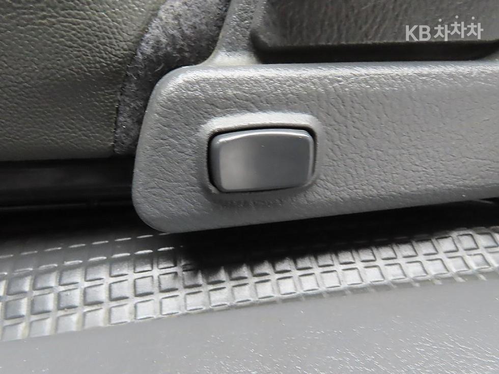 2012 - kia bongo iii