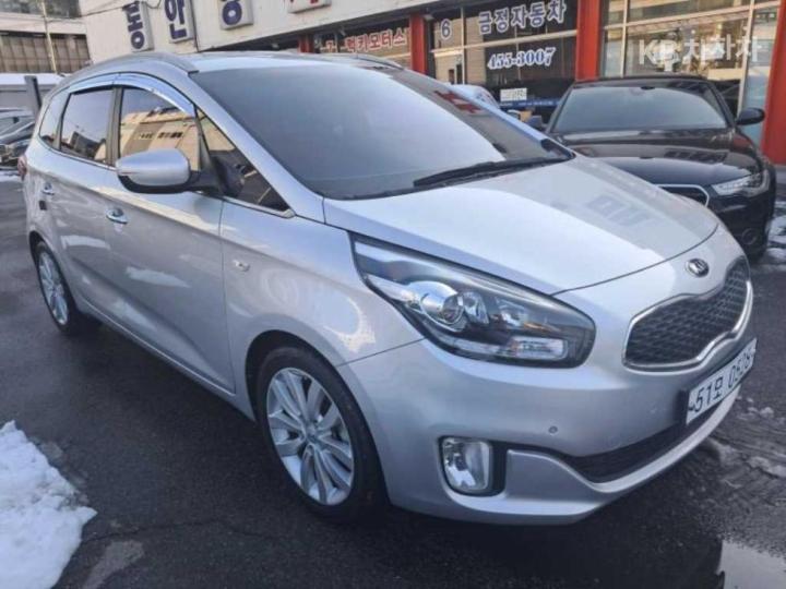 Kia Carens 1.7 VGT Prestige 4