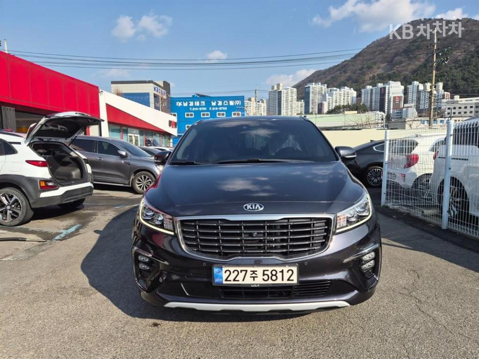 2019 - kia carnival