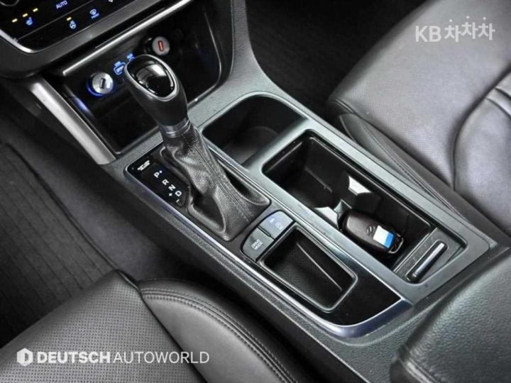 Hyundai Sonata LF 1.7 Diesel Smart 10