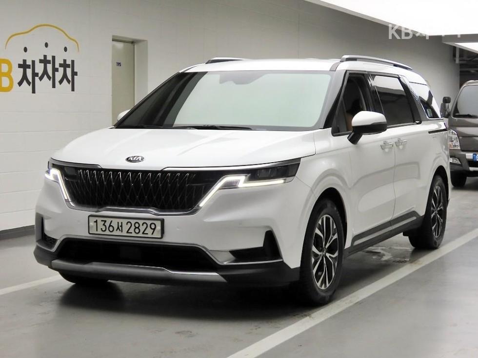 2021 - kia carnival