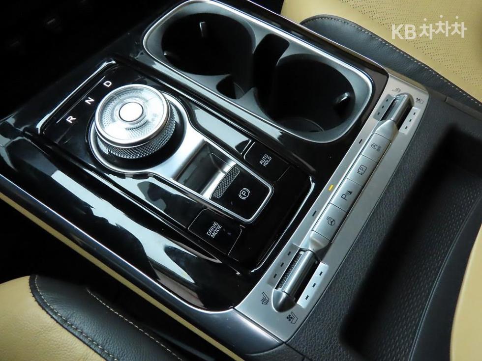 2021 - kia carnival