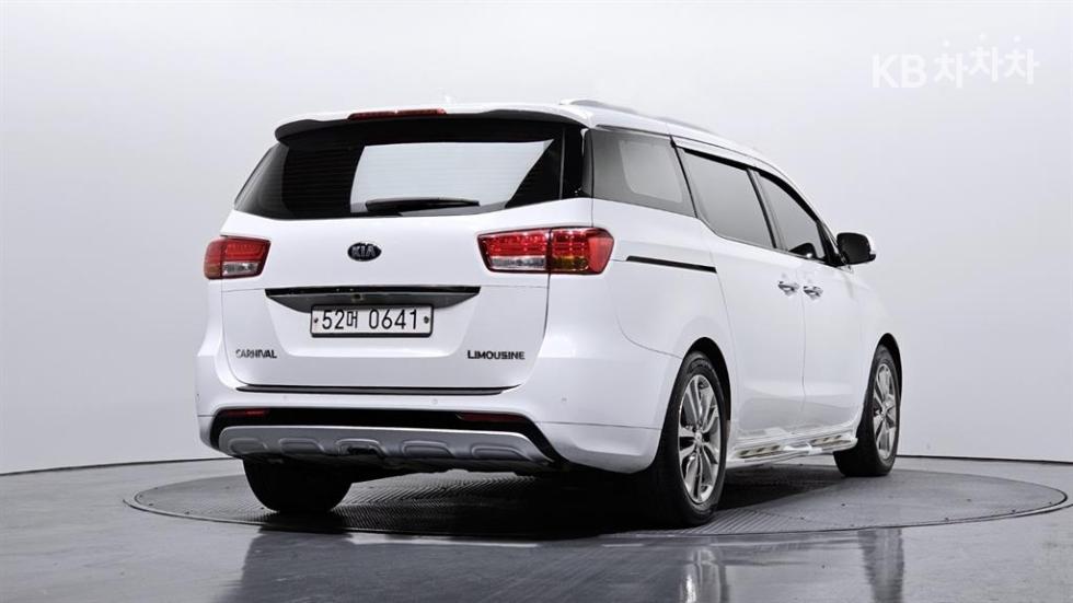 2016 - kia carnival