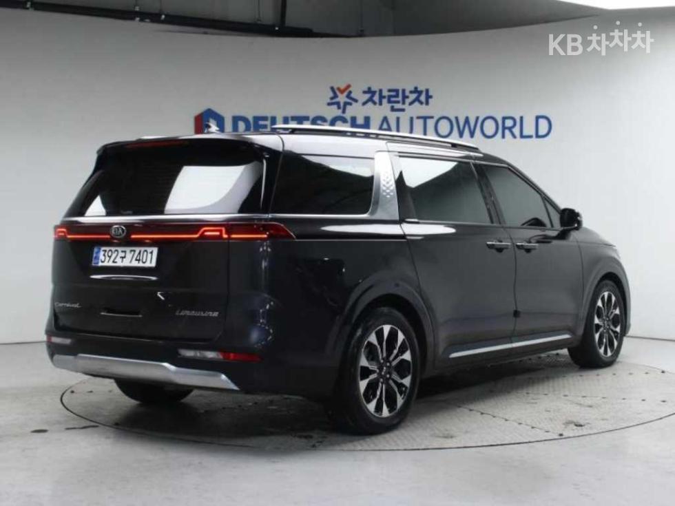 2021 - kia carnival