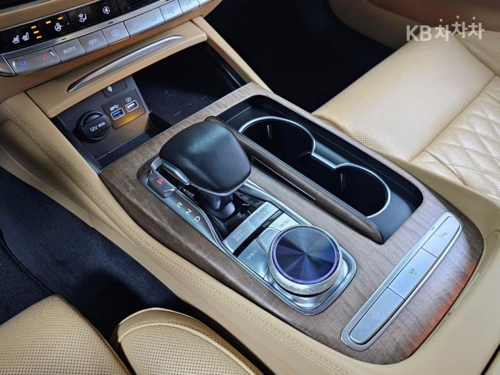 Kia K9 3.8 GDI AWD Masters 10