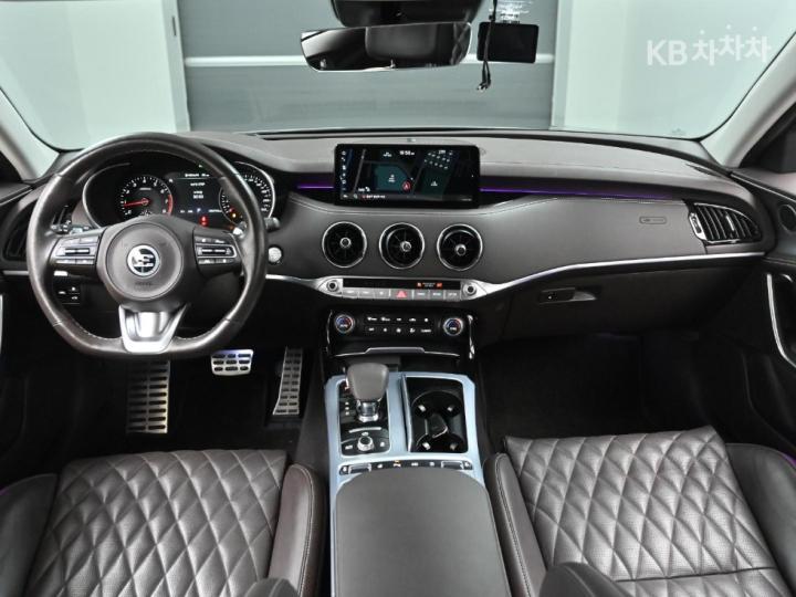 Kia Stinger Meister 2.5 Gasoline Turbo 2WD Masters 8