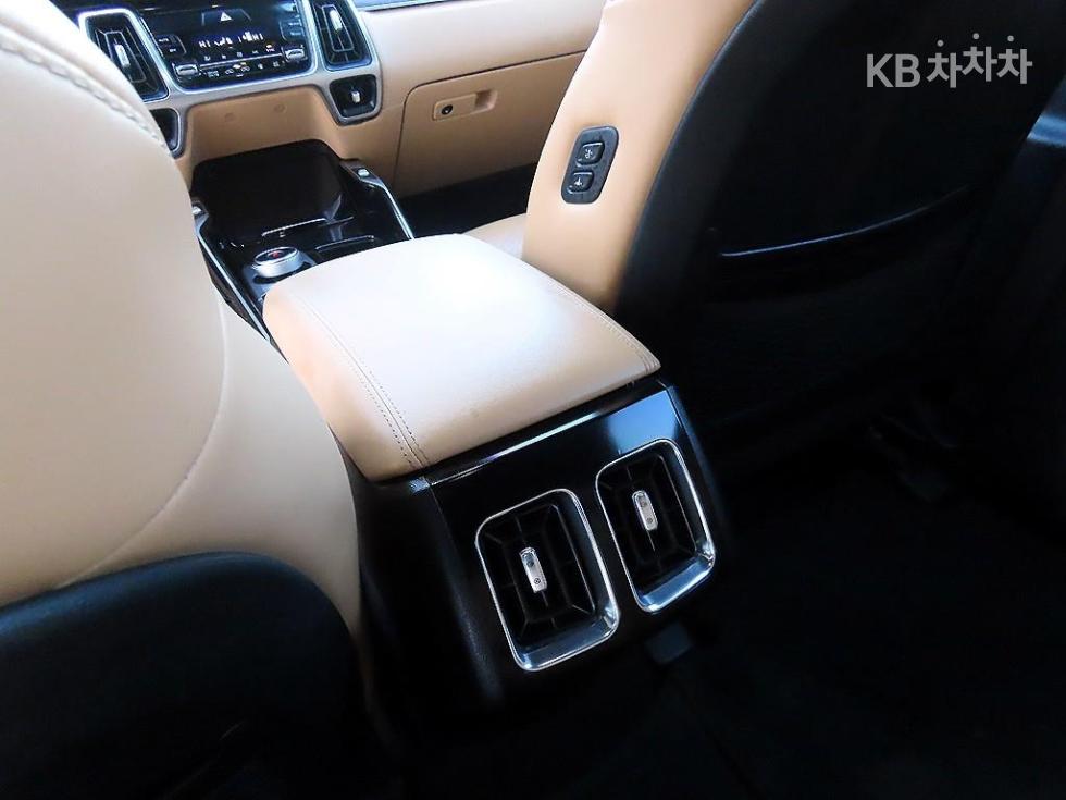 2022 - kia sorento
