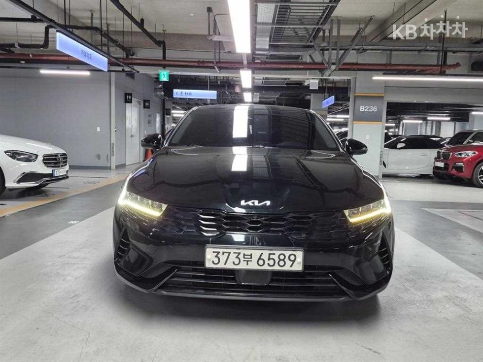 2022 - kia k5