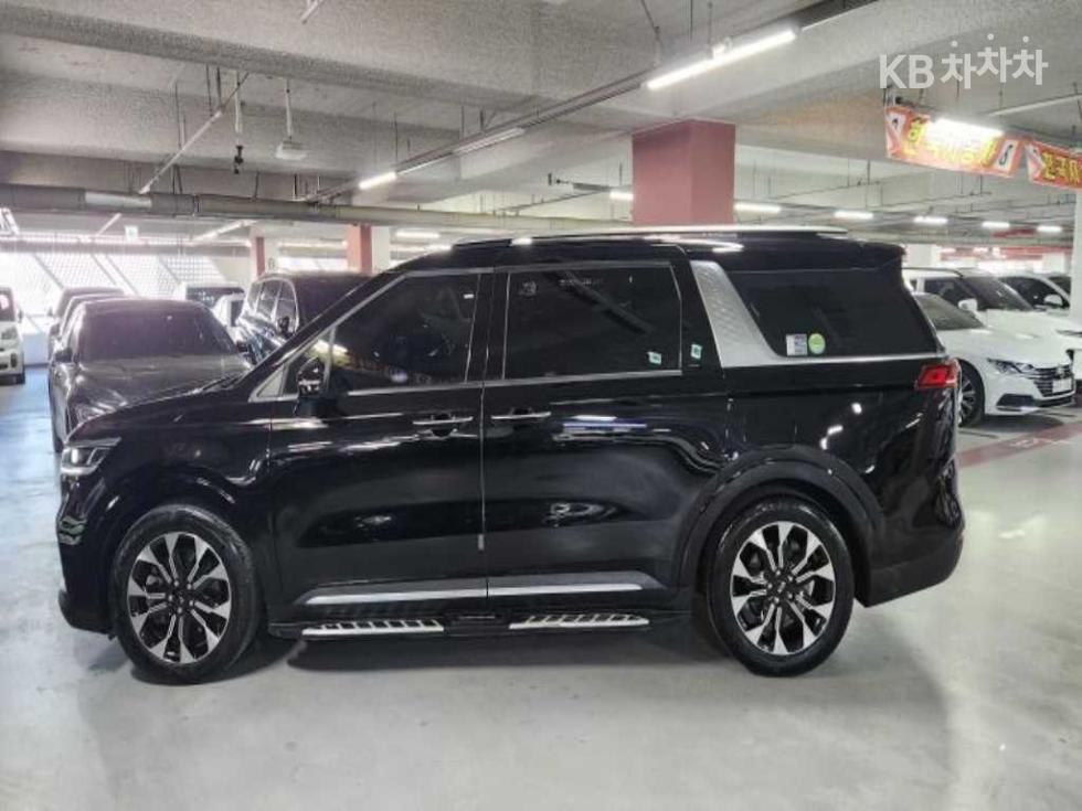 2021 - kia carnival