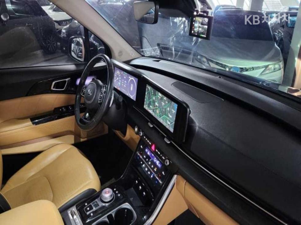 2021 - kia carnival