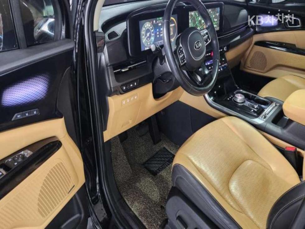 2021 - kia carnival