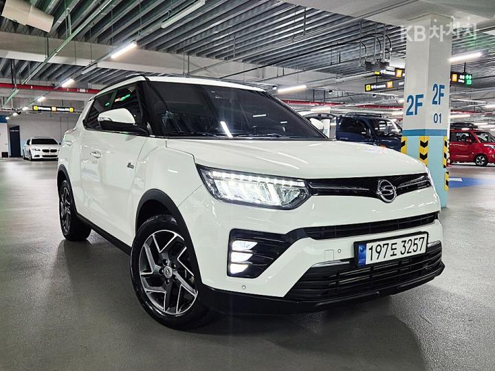 KG Mobility (Ssangyong) Tivoli Gasoline V3 2WD Base Type 8