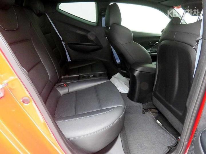 Hyundai Veloster N 2.0 T-GDi 9