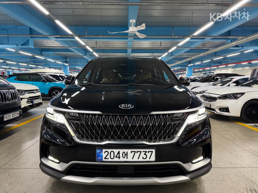 Kia 카니발 4세대 D2.2 9인승 프레스티지 - фото 1
