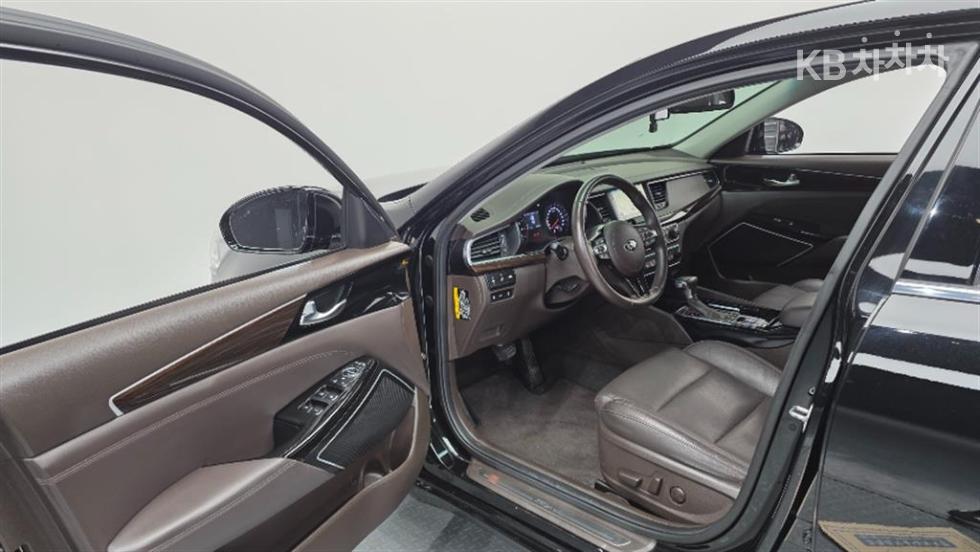 2019 - kia k7