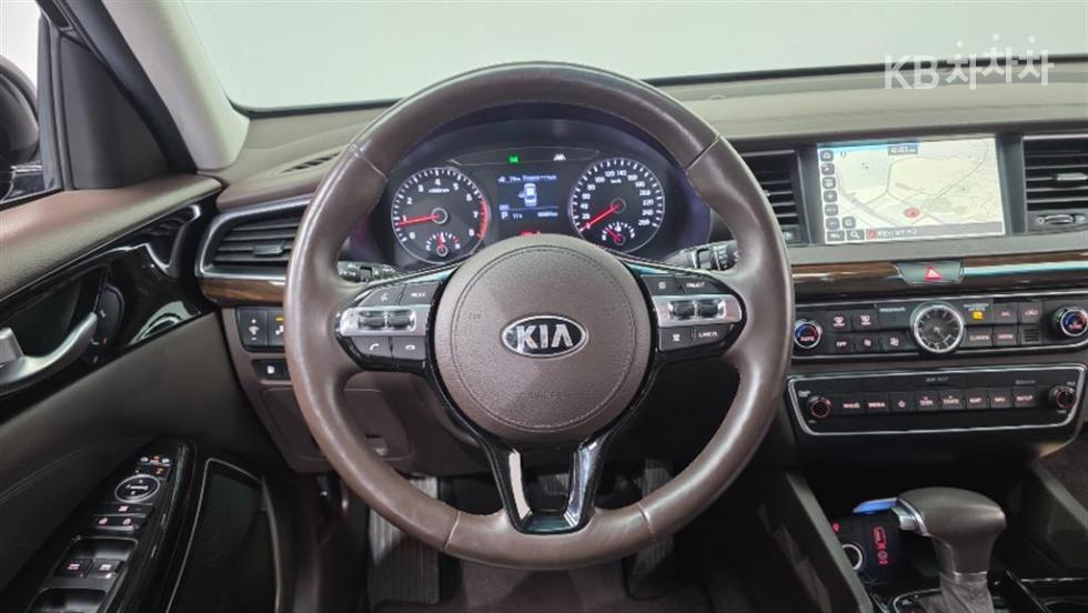 2019 - kia k7