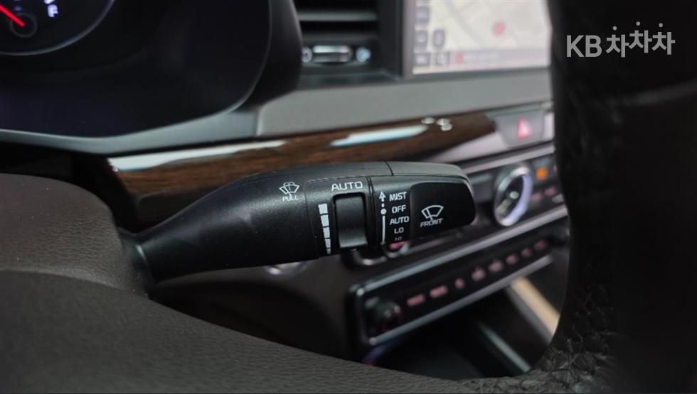 2019 - kia k7