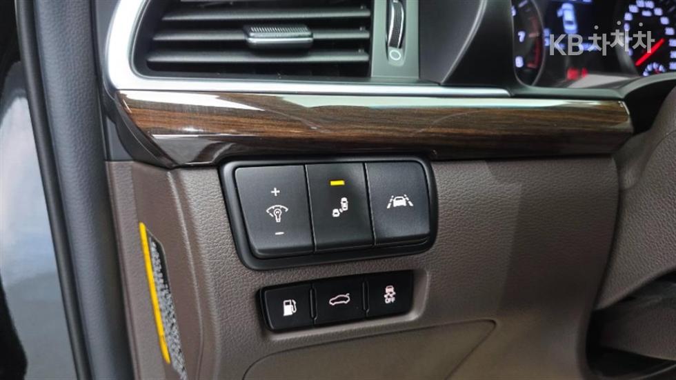 2019 - kia k7