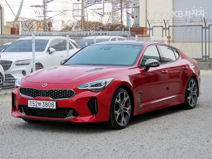 Kia Stinger 2.0 Turbo 2WD Platinum 3