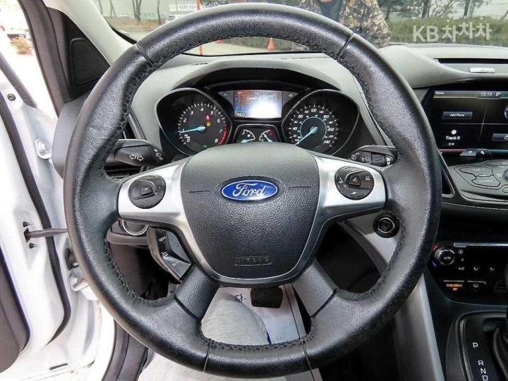 Ford Escape 2.0 9