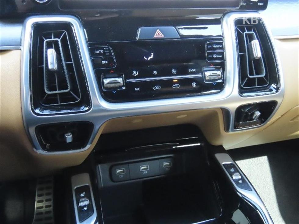 2022 - kia sorento