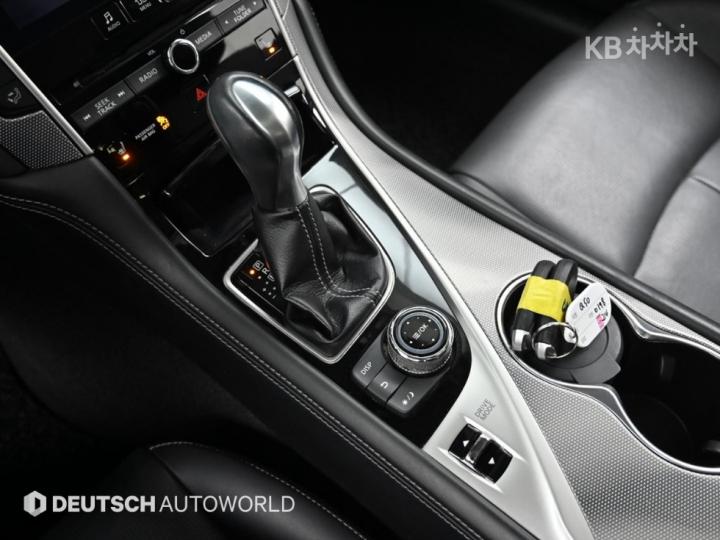 Infiniti Q50 2.2d Premium 10