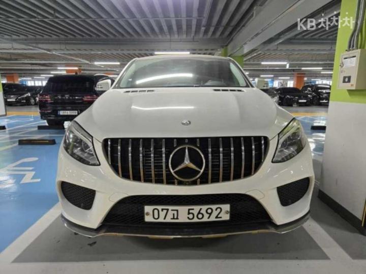 Mercedes-Benz GLE-Class W166 350d 4Matic Coupe 2